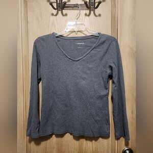 Liz Claiborne Gray V-Neck Top